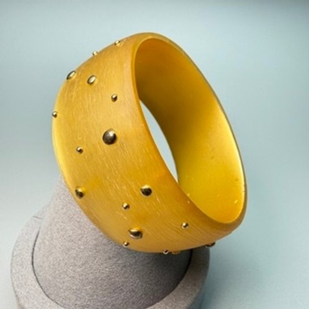 Chunky Yellow Iridescent Studded Acrylic Bangle Bracelet 7.5" Boho Summer Party